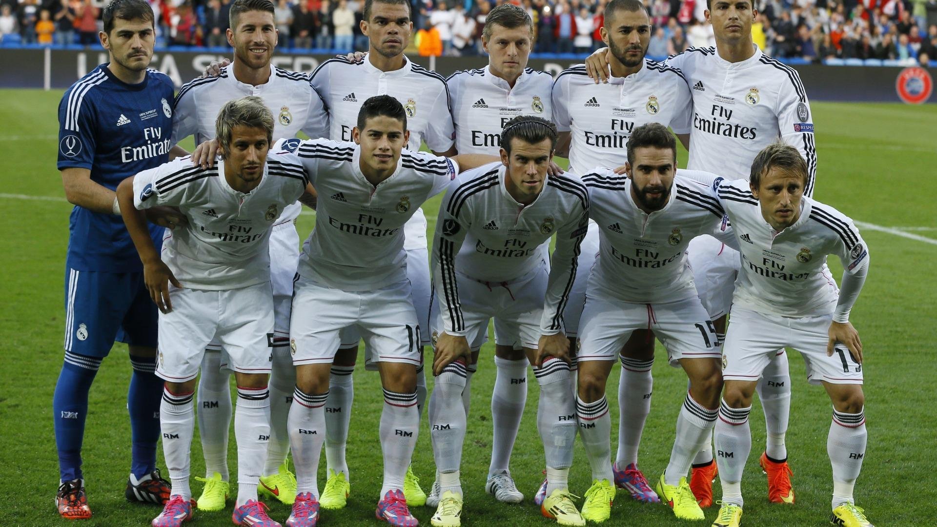 英雄联盟全球总决赛巅峰对决，新王登基还是